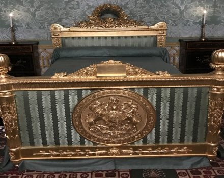 A Guide to the Aesthetics and Characteristics of Victorian Furniture