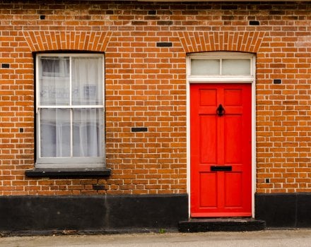 How to choose the right paint to create the perfect Victorian front door