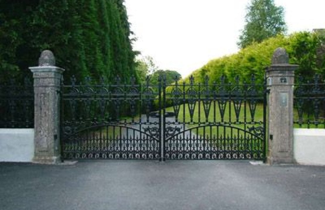 How to choose Driveway Gates