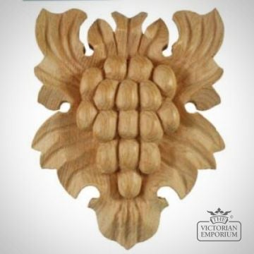 Pn776 Grape Leaf Centre Wine Lovers Pine Carving For Wine Bars 300x300