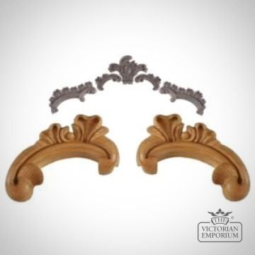 Pn621 Rococo Style Pediment Rail Carved By Hand In Pine Wood 300x300 (1)