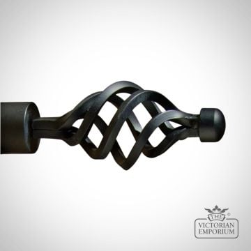 Wrought iron shell finial