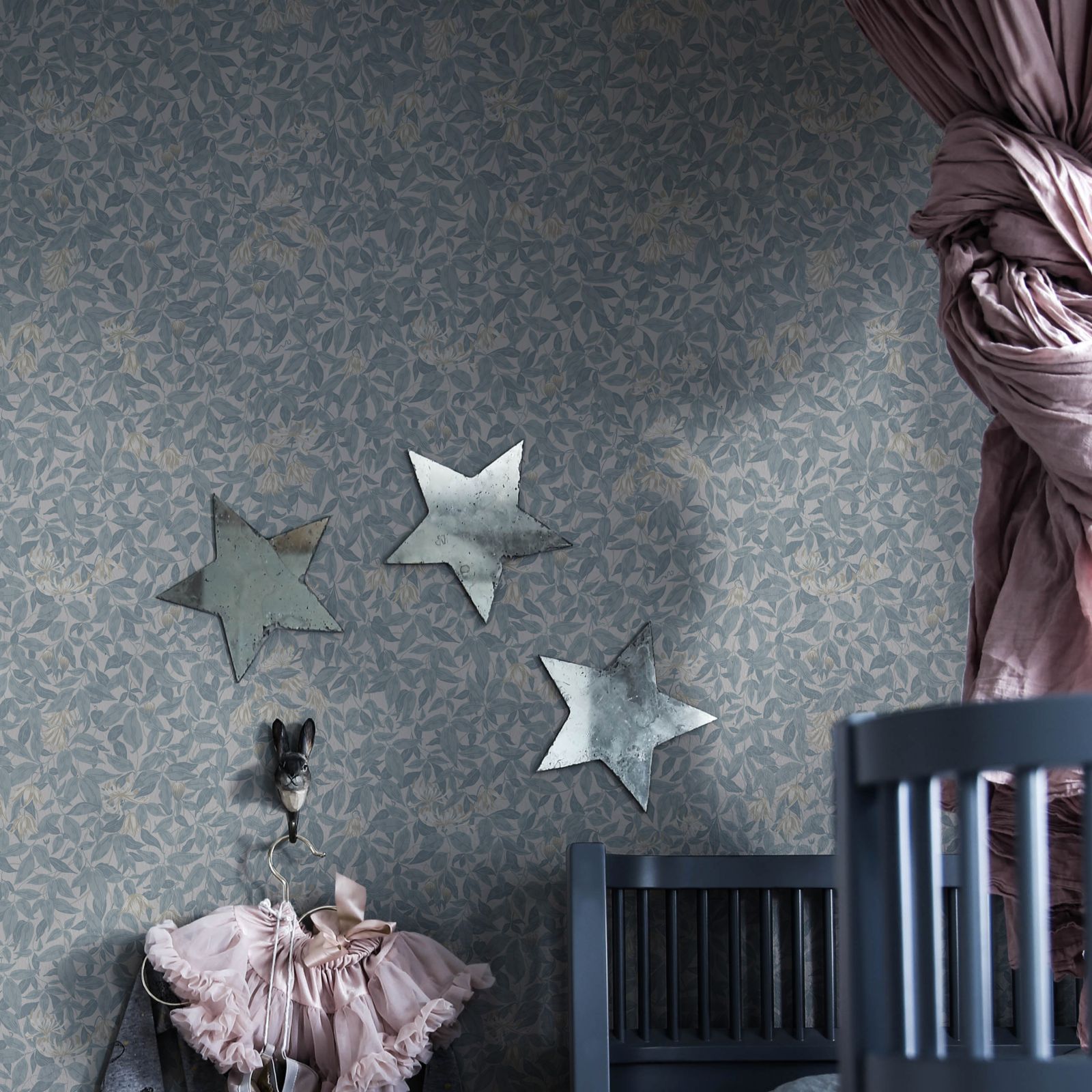 Linnea wallpaper in a choice of 3 colourways